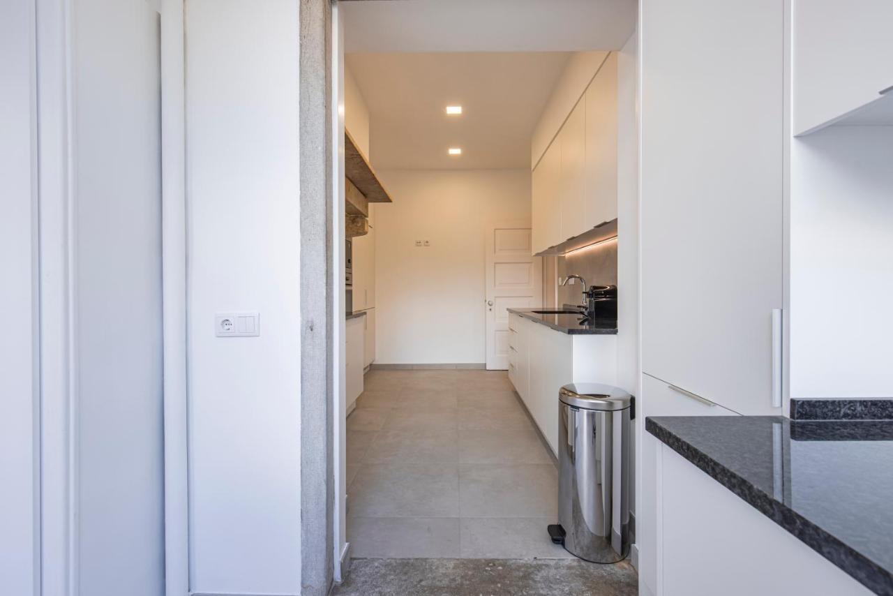 Apartment Magnificent 4bdr In By Lovelystay